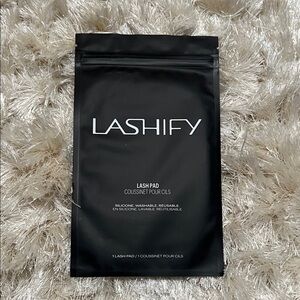 NWT Lashify lashpad
